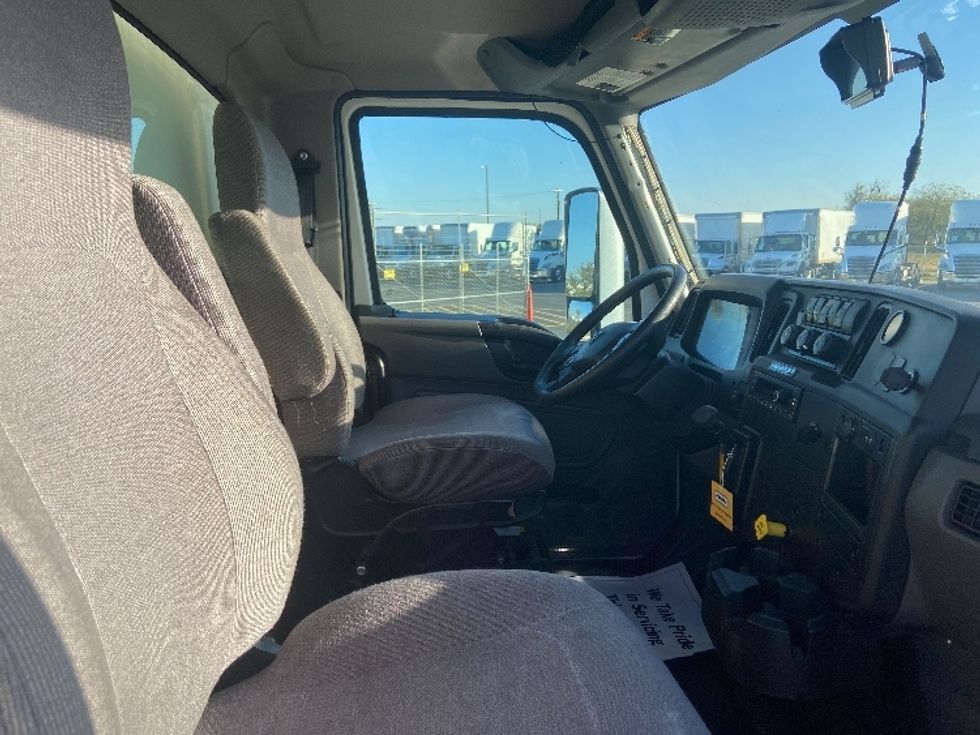 Medium Duty Box Truck-Light and Medium Duty Trucks-International-2022-MV607-San Antonio-TX-185,337\n\t\tmiles-$ 56,750 - Image 22