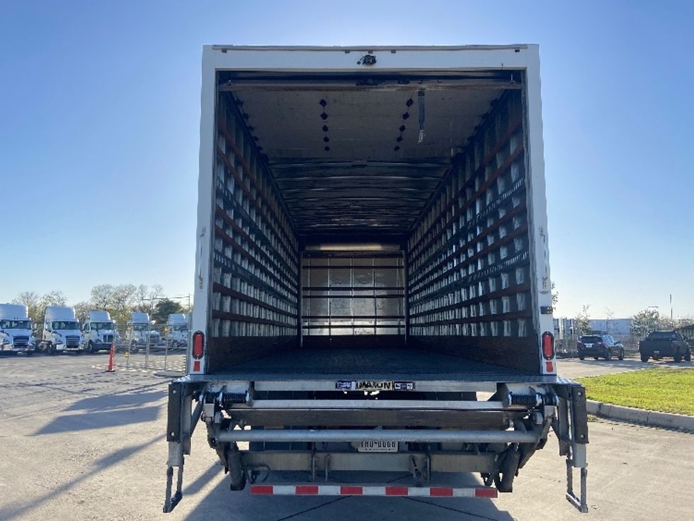 Medium Duty Box Truck-Light and Medium Duty Trucks-International-2022-MV607-San Antonio-TX-185,337\n\t\tmiles-$ 56,750 - Image 8