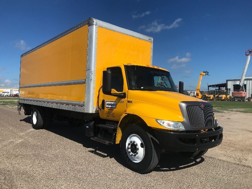 Medium Duty Box Truck-Light and Medium Duty Trucks-International-2022-MV607-San Antonio-TX-205,960\n\t\tmiles-$ 51,750 - Image 1
