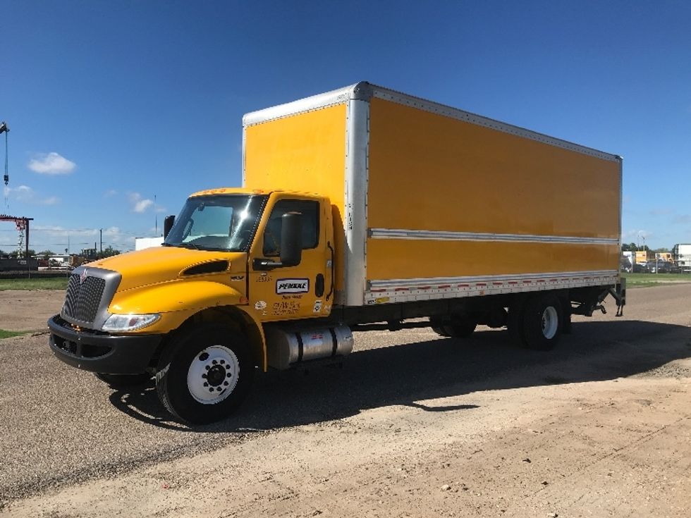 Medium Duty Box Truck-Light and Medium Duty Trucks-International-2022-MV607-San Antonio-TX-205,960\n\t\tmiles-$ 51,750 - Image 3