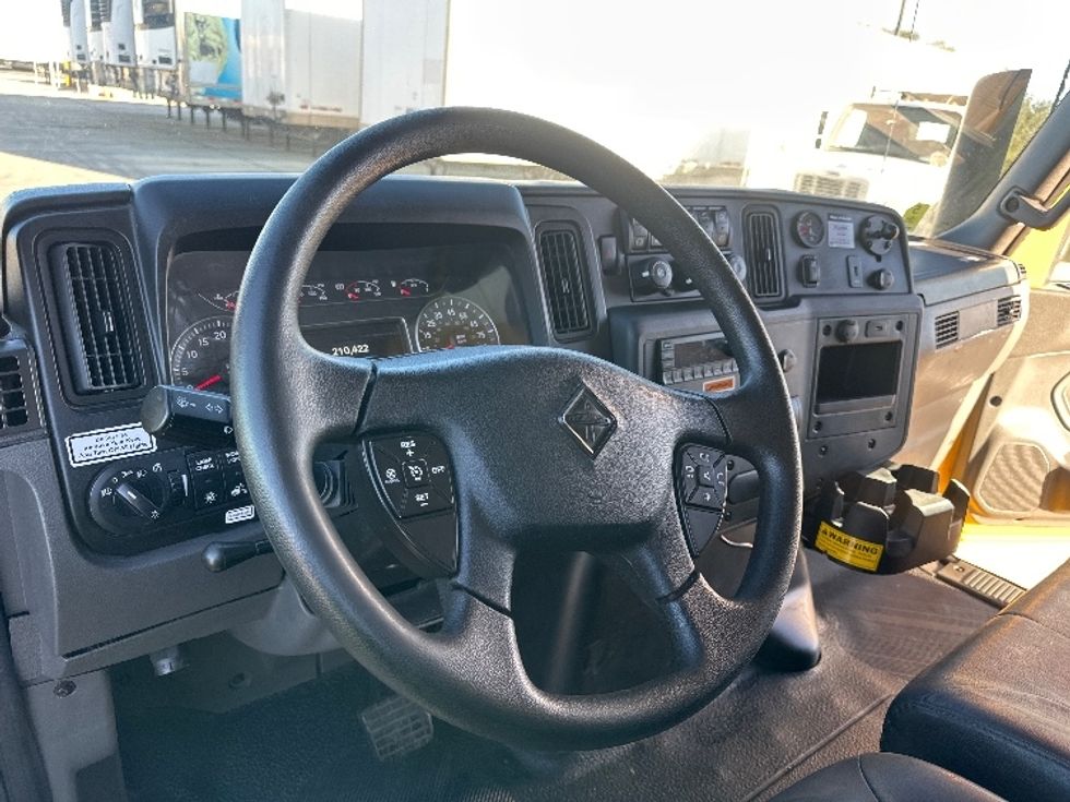 Medium Duty Box Truck-Light and Medium Duty Trucks-International-2022-MV607-San Antonio-TX-210,391\n\t\tmiles-$ 51,000 - Image 16
