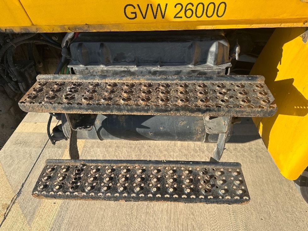 Medium Duty Box Truck-Light and Medium Duty Trucks-International-2022-MV607-San Antonio-TX-210,391\n\t\tmiles-$ 51,000 - Image 24