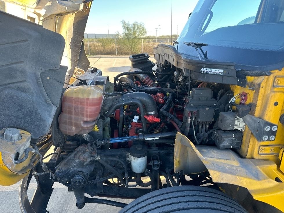 Medium Duty Box Truck-Light and Medium Duty Trucks-International-2022-MV607-San Antonio-TX-210,391\n\t\tmiles-$ 51,000 - Image 23