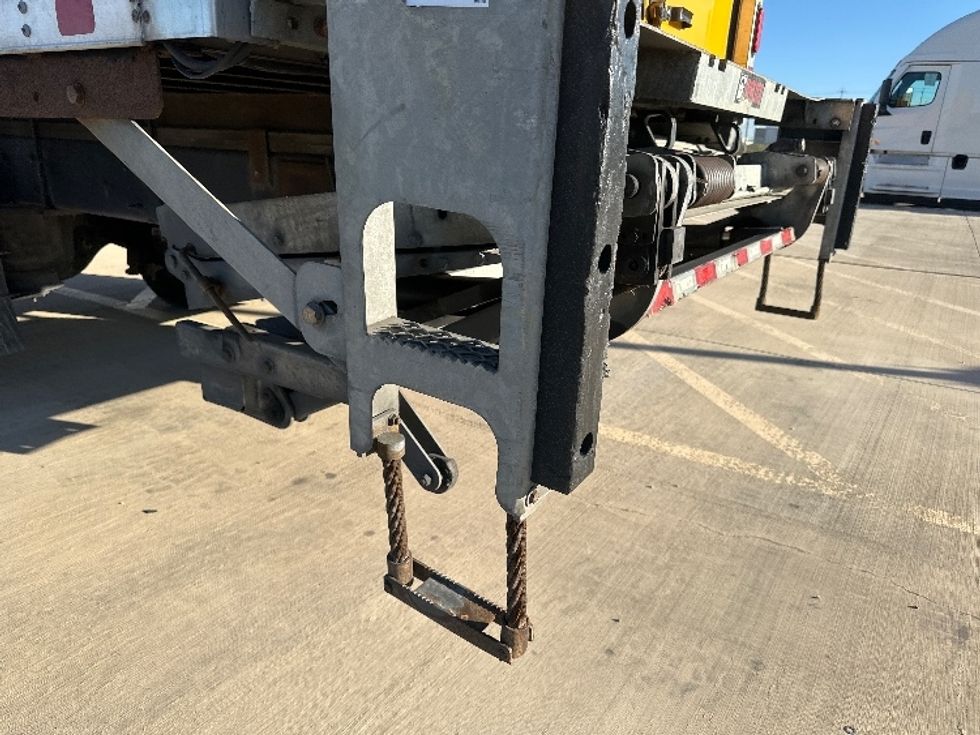 Medium Duty Box Truck-Light and Medium Duty Trucks-International-2022-MV607-San Antonio-TX-210,391\n\t\tmiles-$ 51,000 - Image 26