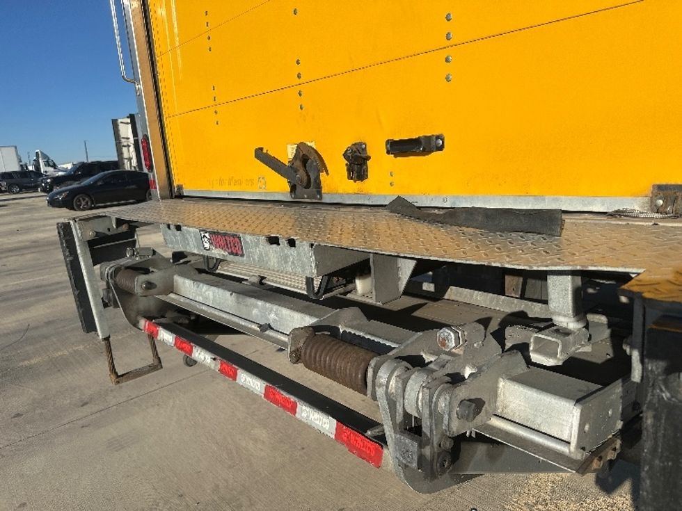 Medium Duty Box Truck-Light and Medium Duty Trucks-International-2022-MV607-San Antonio-TX-210,391\n\t\tmiles-$ 51,000 - Image 25