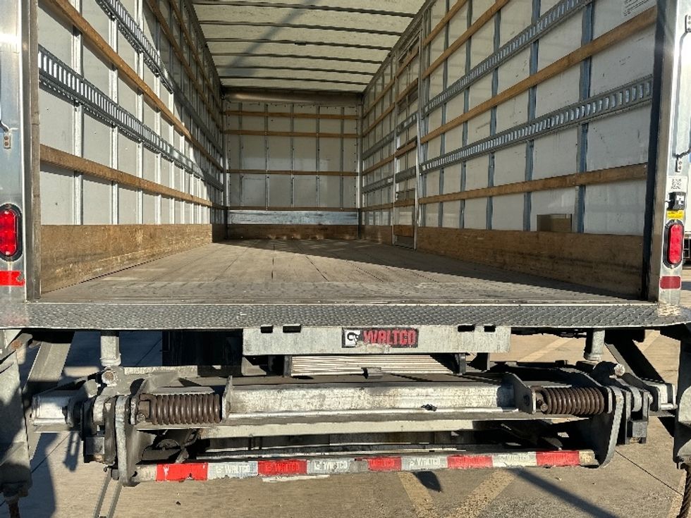 Medium Duty Box Truck-Light and Medium Duty Trucks-International-2022-MV607-San Antonio-TX-210,391\n\t\tmiles-$ 51,000 - Image 9