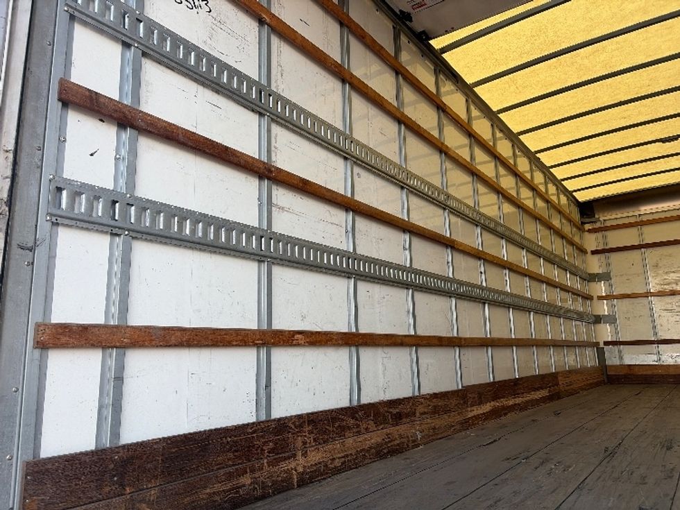 Medium Duty Box Truck-Light and Medium Duty Trucks-International-2022-MV607-San Antonio-TX-71,255\n\t\tmiles-$ 85,000 - Image 11