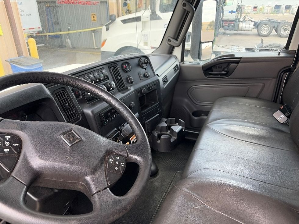 Medium Duty Box Truck-Light and Medium Duty Trucks-International-2022-MV607-San Antonio-TX-71,255\n\t\tmiles-$ 85,000 - Image 17