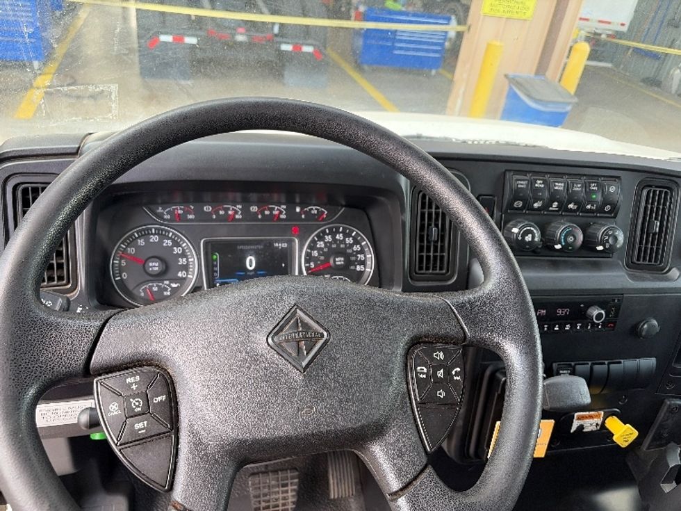 Medium Duty Box Truck-Light and Medium Duty Trucks-International-2022-MV607-San Antonio-TX-71,255\n\t\tmiles-$ 85,000 - Image 18