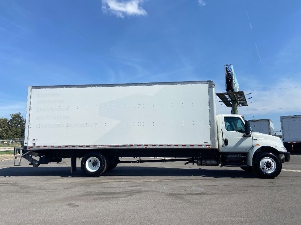 Medium Duty Box Truck-Light and Medium Duty Trucks-International-2022-MV607-San Antonio-TX-76,137\n\t\tmiles-$ 77,500 - Image 15