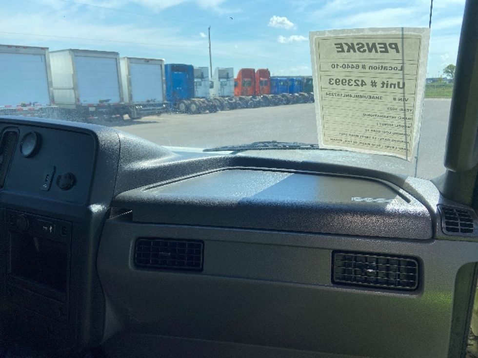 Medium Duty Box Truck-Light and Medium Duty Trucks-International-2022-MV607-San Antonio-TX-76,137\n\t\tmiles-$ 77,500 - Image 21