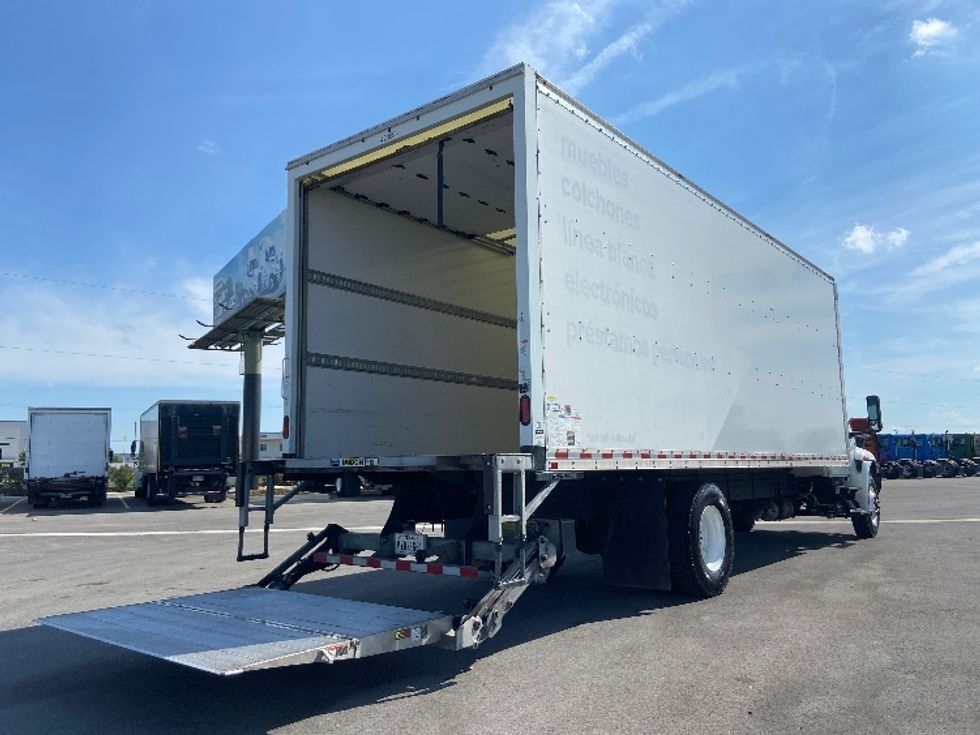 Medium Duty Box Truck-Light and Medium Duty Trucks-International-2022-MV607-San Antonio-TX-76,137\n\t\tmiles-$ 77,500 - Image 9