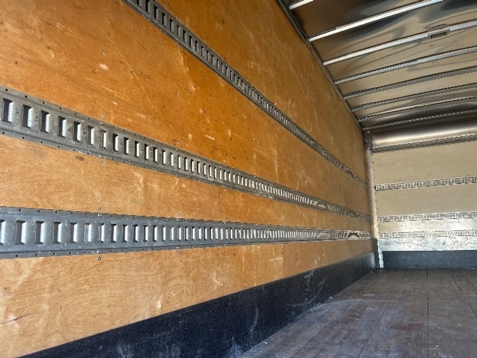Medium Duty Box Truck-Light and Medium Duty Trucks-International-2022-MV607-San Antonio-TX-91,972\n\t\tmiles-$ 64,500 - Image 11