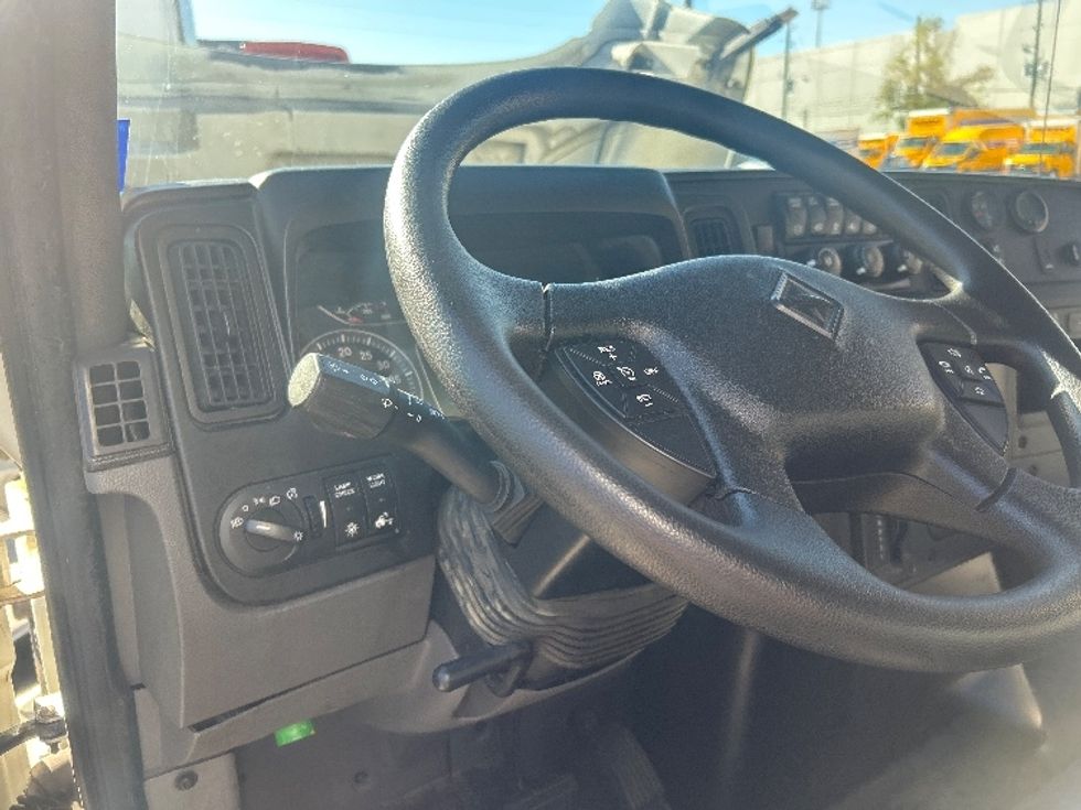 Medium Duty Box Truck-Light and Medium Duty Trucks-International-2022-MV607-San Antonio-TX-91,972\n\t\tmiles-$ 64,500 - Image 17