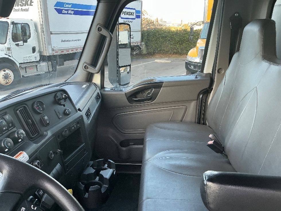 Medium Duty Box Truck-Light and Medium Duty Trucks-International-2022-MV607-San Diego-CA-73,889\n\t\tmiles-$ 79,000 - Image 19