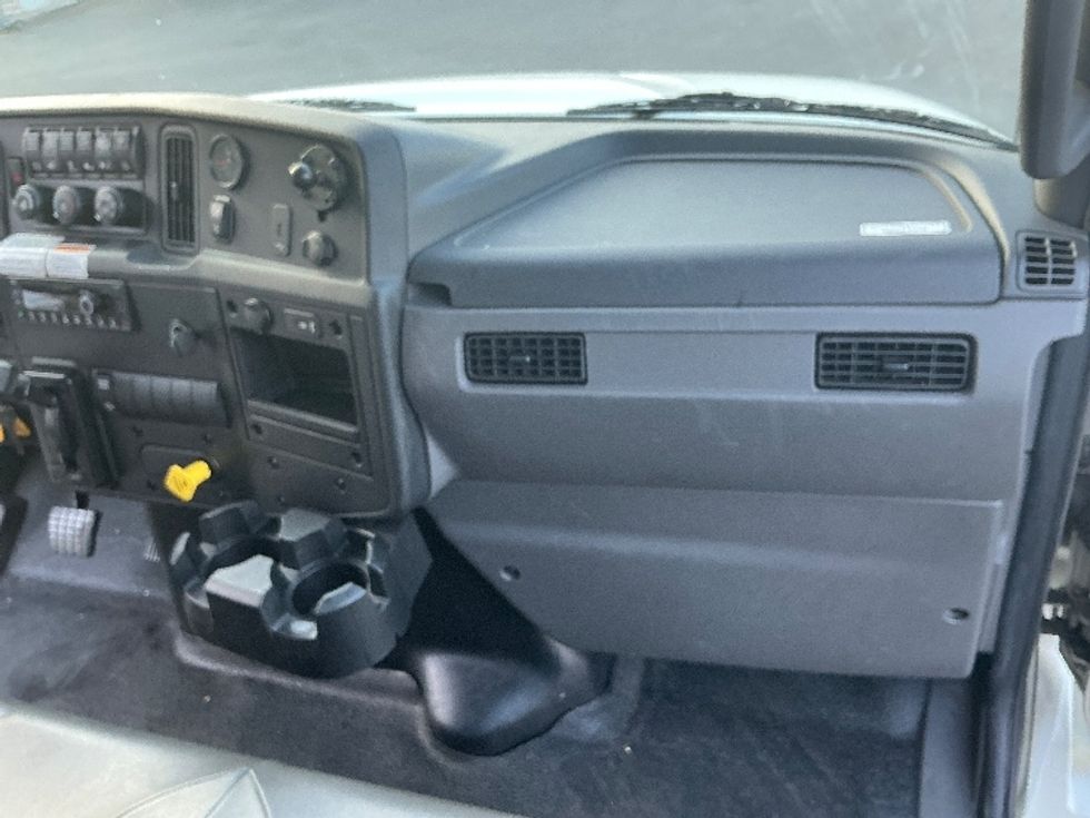 Medium Duty Box Truck-Light and Medium Duty Trucks-International-2022-MV607-San Diego-CA-73,889\n\t\tmiles-$ 79,000 - Image 21