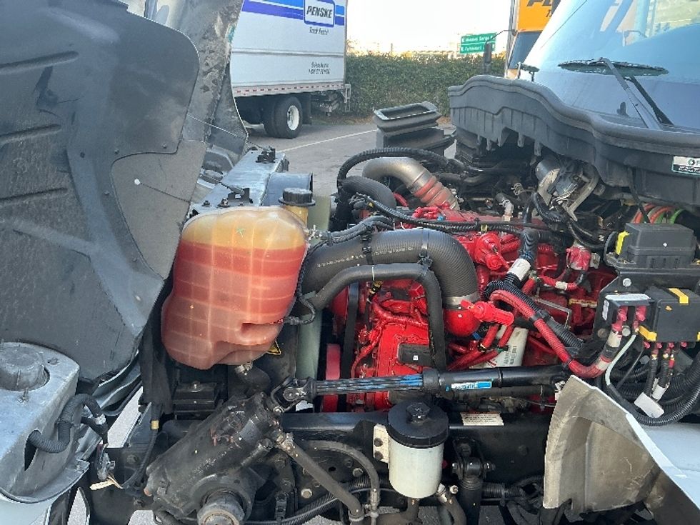 Medium Duty Box Truck-Light and Medium Duty Trucks-International-2022-MV607-San Diego-CA-73,889\n\t\tmiles-$ 79,000 - Image 24