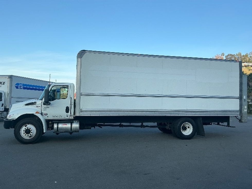 Medium Duty Box Truck-Light and Medium Duty Trucks-International-2022-MV607-San Diego-CA-73,889\n\t\tmiles-$ 79,000 - Image 4