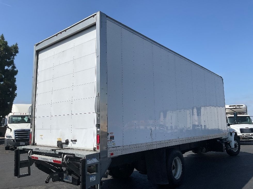 Medium Duty Box Truck-Light and Medium Duty Trucks-International-2022-MV607-Santa Ana-CA-195,950\n\t\tmiles-$ 57,000 - Image 14