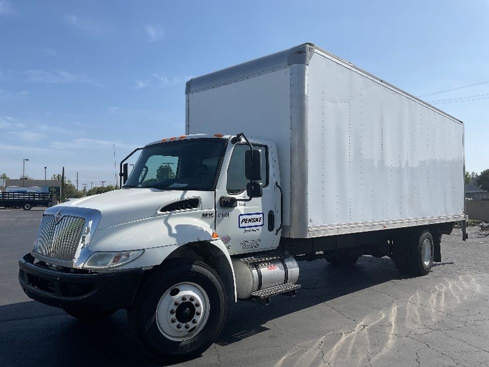 Medium Duty Box Truck-Light and Medium Duty Trucks-International-2022-MV607-Santa Ana-CA-195,950\n\t\tmiles-$ 57,000 - Image 3