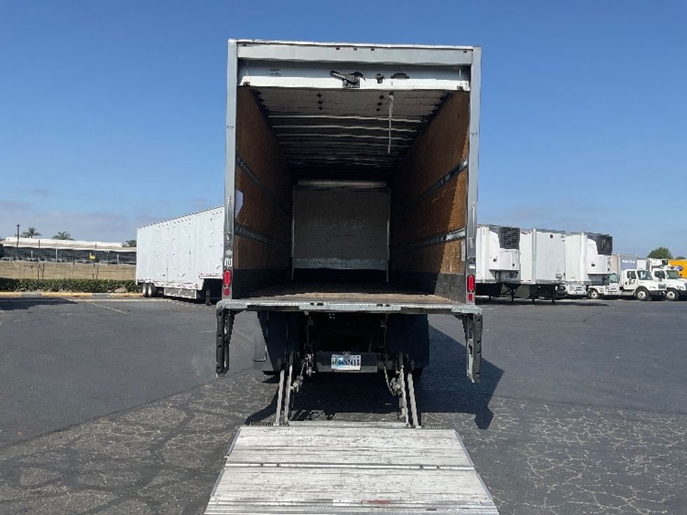 Medium Duty Box Truck-Light and Medium Duty Trucks-International-2022-MV607-Santa Ana-CA-195,950\n\t\tmiles-$ 57,000 - Image 9