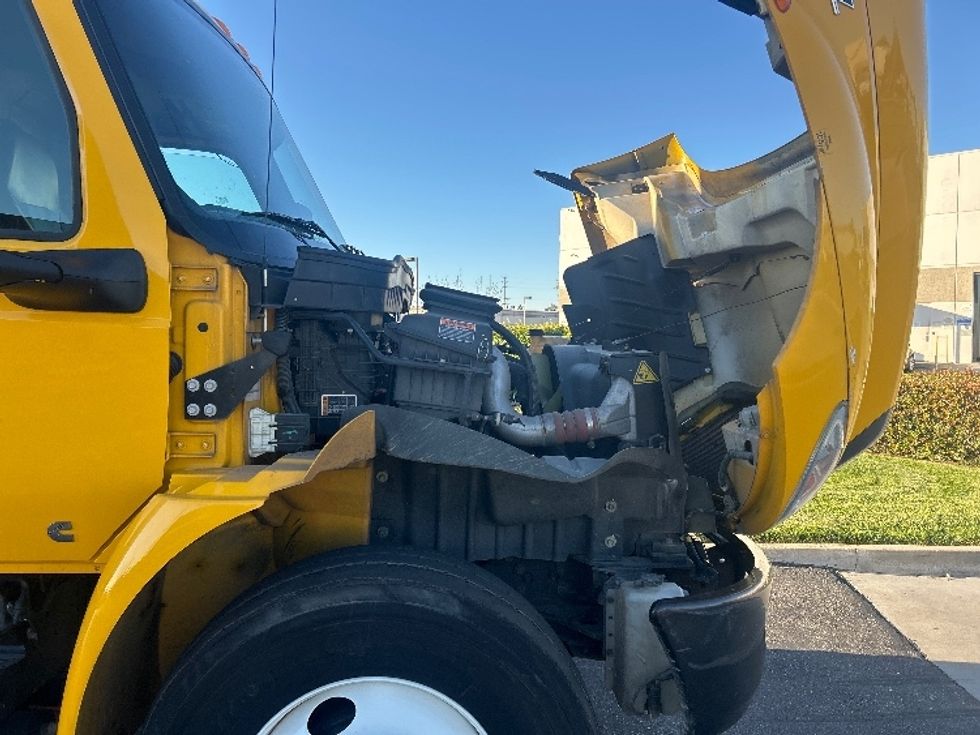 Medium Duty Box Truck-Light and Medium Duty Trucks-International-2022-MV607-Santa Ana-CA-99,313\n\t\tmiles-$ 73,000 - Image 23