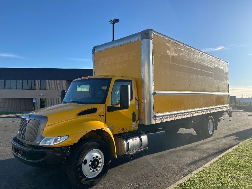 Medium Duty Box Truck-Light and Medium Duty Trucks-International-2022-MV607-Santa Ana-CA-99,313\n\t\tmiles-$ 73,000 - Image 3