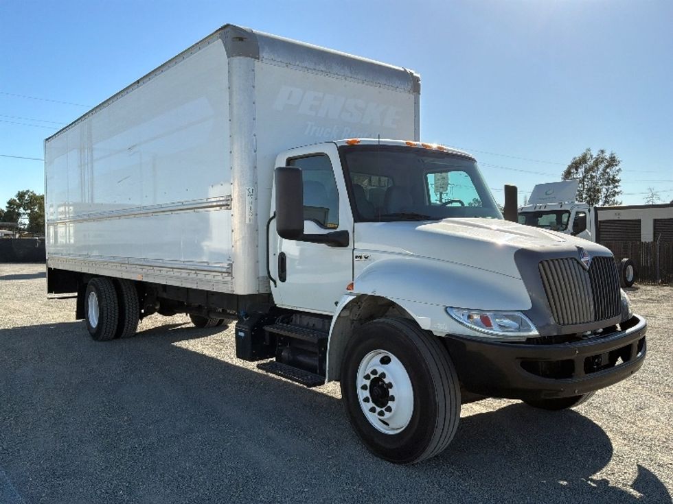 Medium Duty Box Truck-Light and Medium Duty Trucks-International-2022-MV607-Santa Rosa-CA-276,794\n\t\tmiles-$ 36,500 - Image 1
