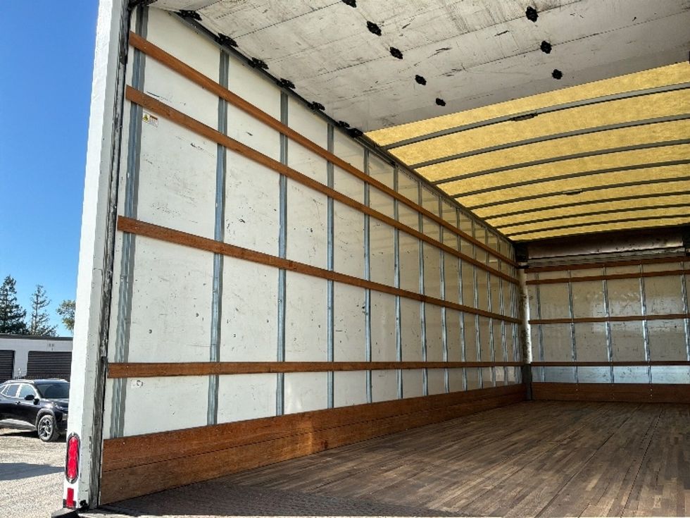 Medium Duty Box Truck-Light and Medium Duty Trucks-International-2022-MV607-Santa Rosa-CA-276,794\n\t\tmiles-$ 36,500 - Image 10