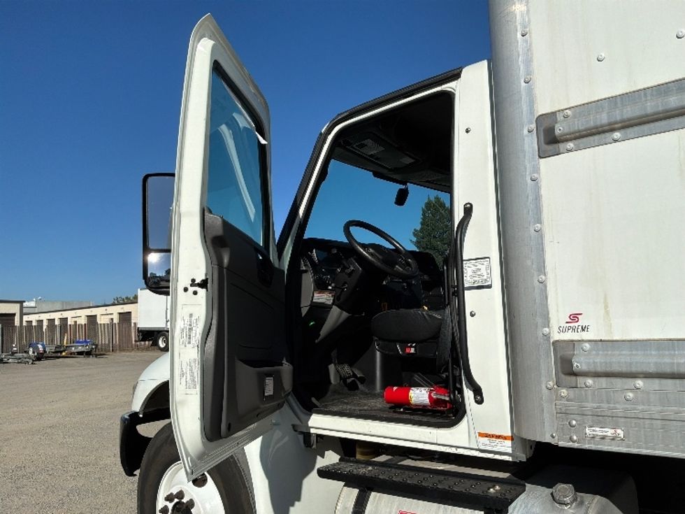 Medium Duty Box Truck-Light and Medium Duty Trucks-International-2022-MV607-Santa Rosa-CA-276,794\n\t\tmiles-$ 36,500 - Image 15