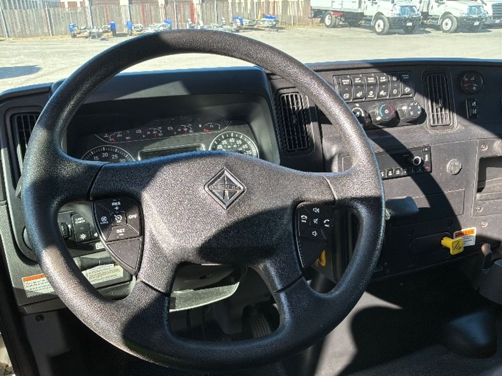 Medium Duty Box Truck-Light and Medium Duty Trucks-International-2022-MV607-Santa Rosa-CA-276,794\n\t\tmiles-$ 36,500 - Image 17