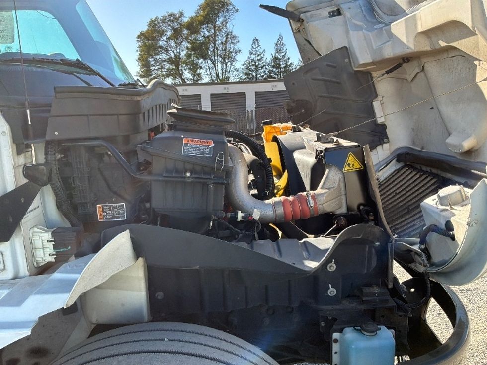 Medium Duty Box Truck-Light and Medium Duty Trucks-International-2022-MV607-Santa Rosa-CA-276,794\n\t\tmiles-$ 36,500 - Image 22
