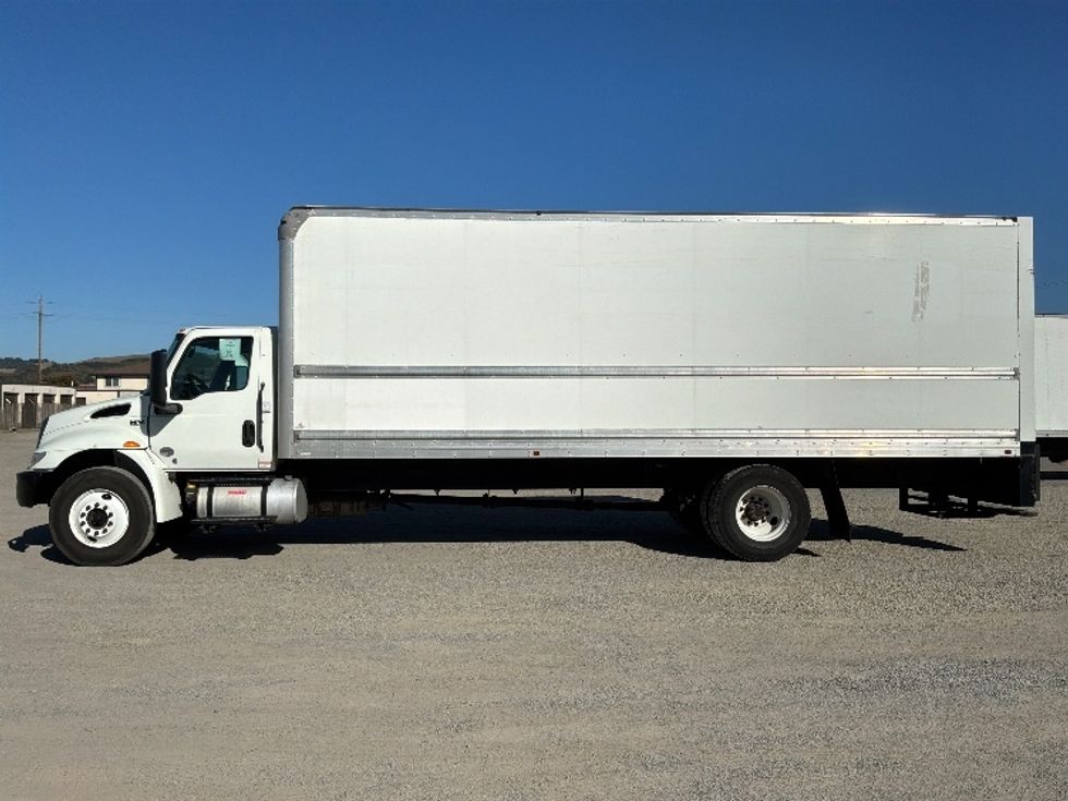Medium Duty Box Truck-Light and Medium Duty Trucks-International-2022-MV607-Santa Rosa-CA-276,794\n\t\tmiles-$ 36,500 - Image 4