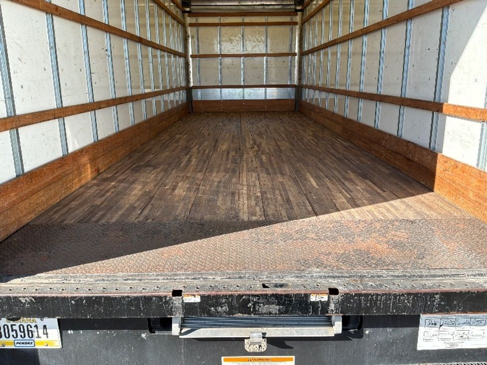 Medium Duty Box Truck-Light and Medium Duty Trucks-International-2022-MV607-Santa Rosa-CA-276,794\n\t\tmiles-$ 36,500 - Image 9
