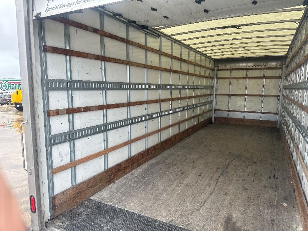 Medium Duty Box Truck-Light and Medium Duty Trucks-International-2022-MV607-Selma-TX-158,999\n\t\tmiles-$ 59,250 - Image 11