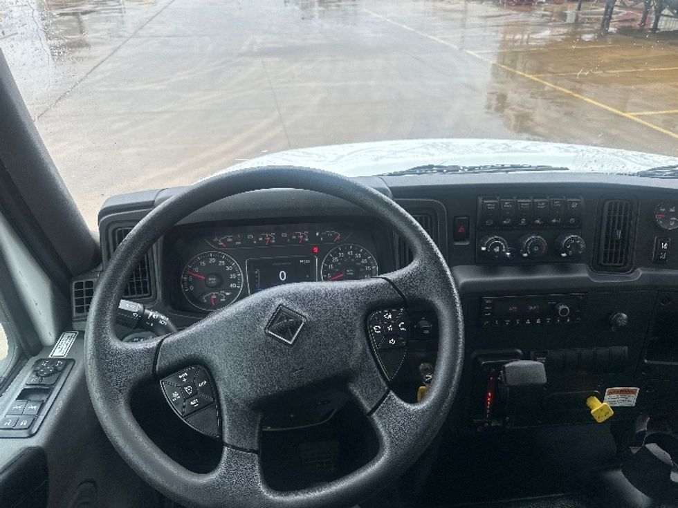 Medium Duty Box Truck-Light and Medium Duty Trucks-International-2022-MV607-Selma-TX-158,999\n\t\tmiles-$ 59,250 - Image 18