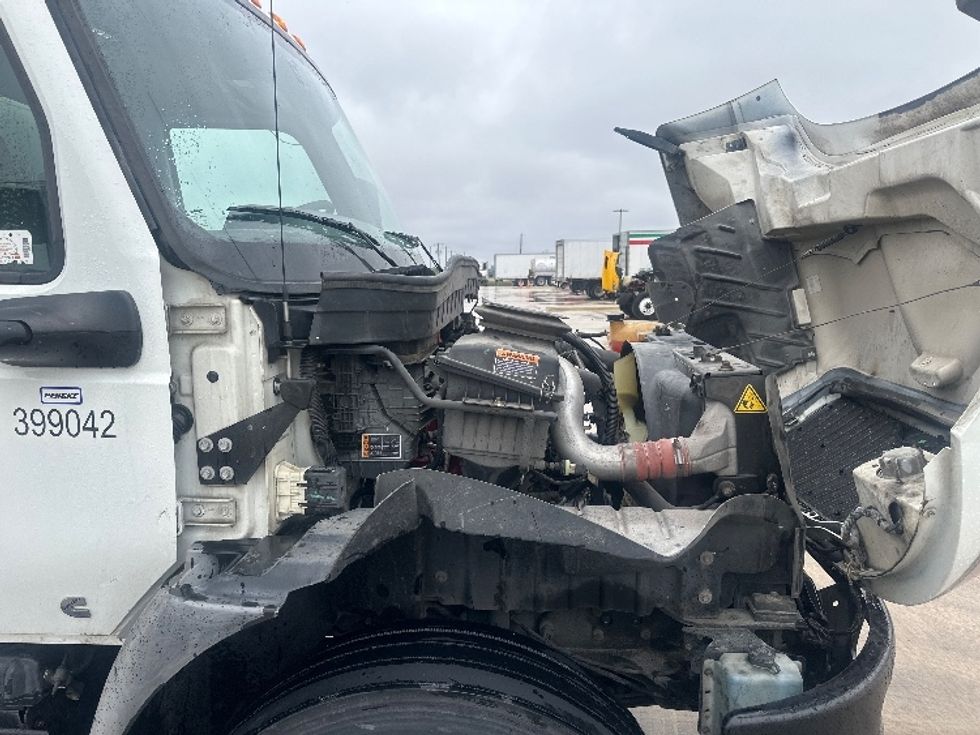 Medium Duty Box Truck-Light and Medium Duty Trucks-International-2022-MV607-Selma-TX-158,999\n\t\tmiles-$ 59,250 - Image 23