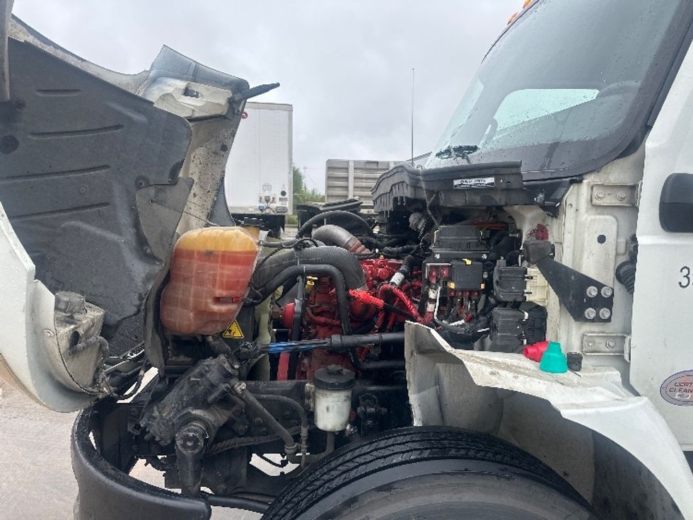 Medium Duty Box Truck-Light and Medium Duty Trucks-International-2022-MV607-Selma-TX-158,999\n\t\tmiles-$ 59,250 - Image 24