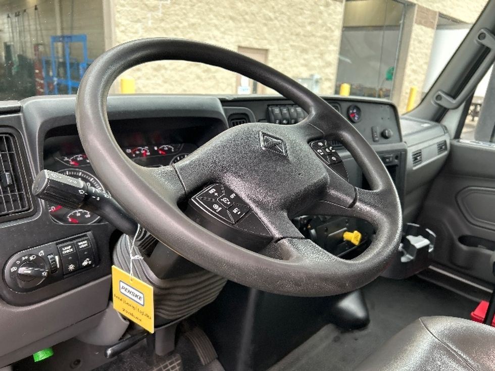 Medium Duty Box Truck-Light and Medium Duty Trucks-International-2022-MV607-Sheboygan-WI-378,736\n\t\tmiles-$ 26,500 - Image 16