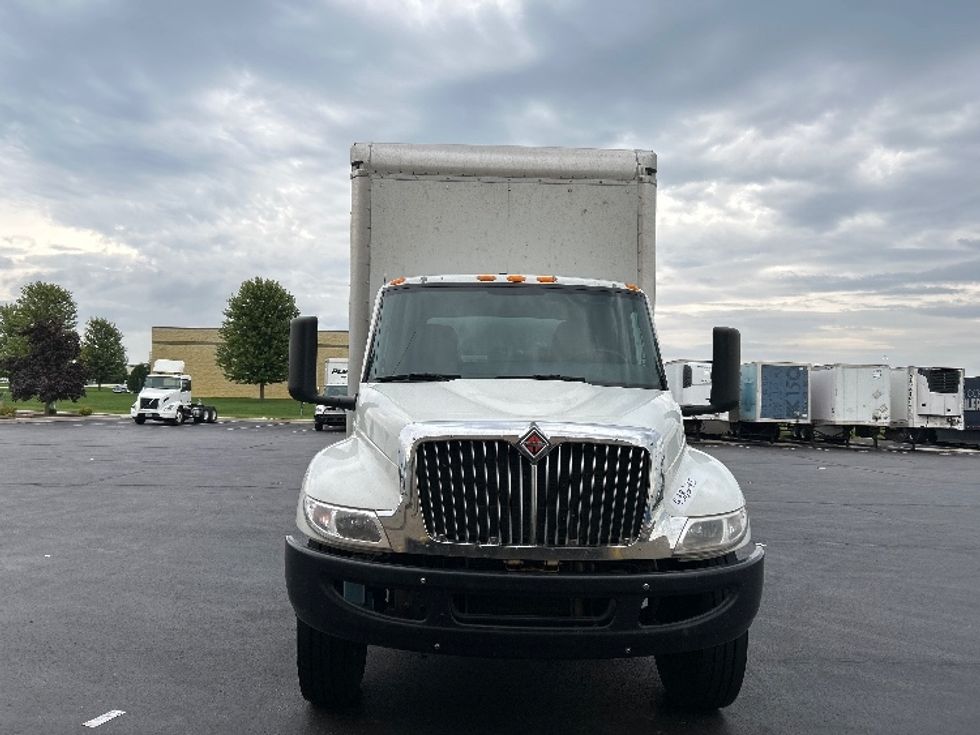 Medium Duty Box Truck-Light and Medium Duty Trucks-International-2022-MV607-Sheboygan-WI-378,736\n\t\tmiles-$ 26,500 - Image 2