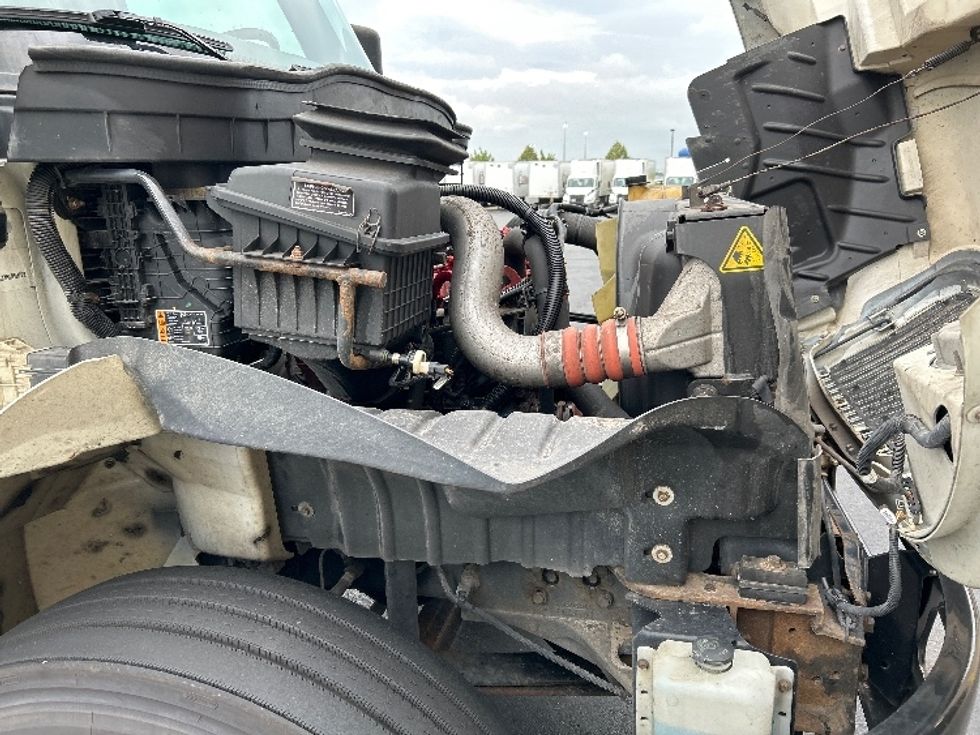 Medium Duty Box Truck-Light and Medium Duty Trucks-International-2022-MV607-Sheboygan-WI-378,736\n\t\tmiles-$ 26,500 - Image 23