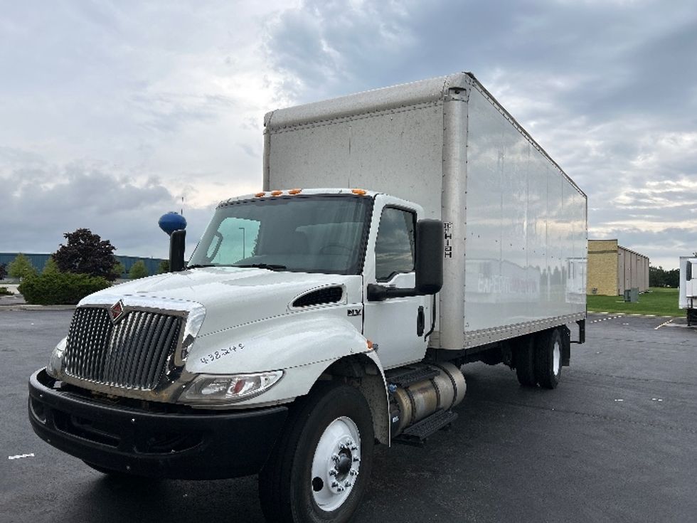 Medium Duty Box Truck-Light and Medium Duty Trucks-International-2022-MV607-Sheboygan-WI-378,736\n\t\tmiles-$ 26,500 - Image 3