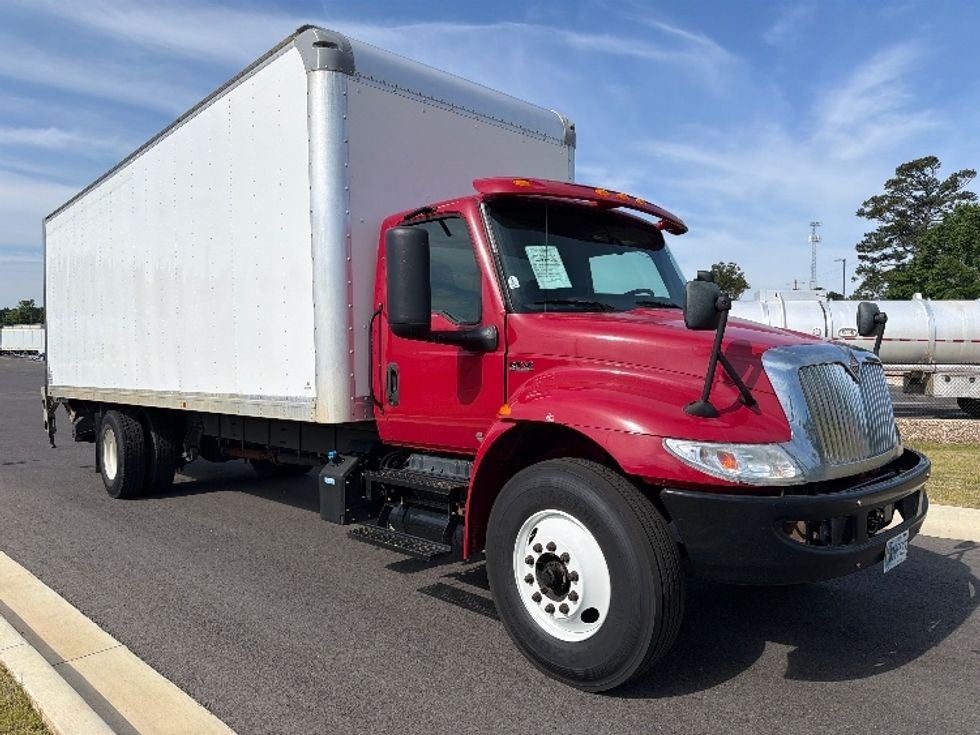 Medium Duty Box Truck-Light and Medium Duty Trucks-International-2022-MV607-Shreveport-LA-386,524\n\t\tmiles-$ 25,000 - Image 1