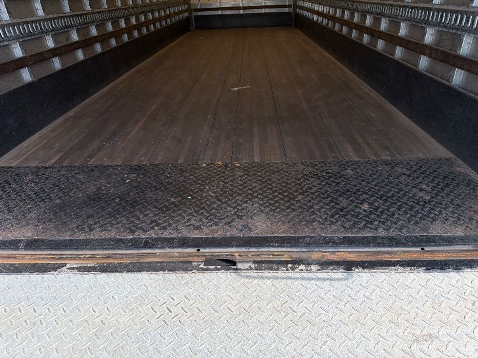 Medium Duty Box Truck-Light and Medium Duty Trucks-International-2022-MV607-Shreveport-LA-386,524\n\t\tmiles-$ 25,000 - Image 10