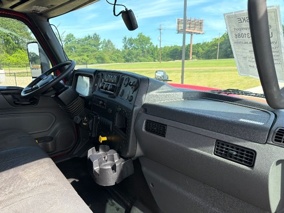 Medium Duty Box Truck-Light and Medium Duty Trucks-International-2022-MV607-Shreveport-LA-386,524\n\t\tmiles-$ 25,000 - Image 21