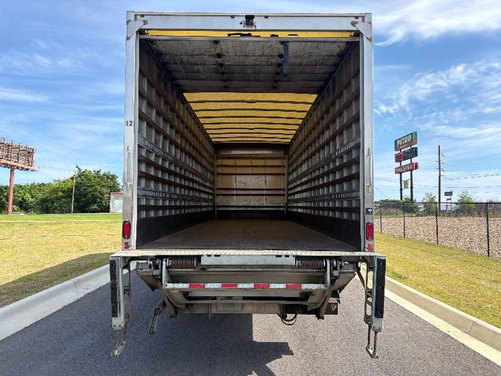 Medium Duty Box Truck-Light and Medium Duty Trucks-International-2022-MV607-Shreveport-LA-386,524\n\t\tmiles-$ 25,000 - Image 8