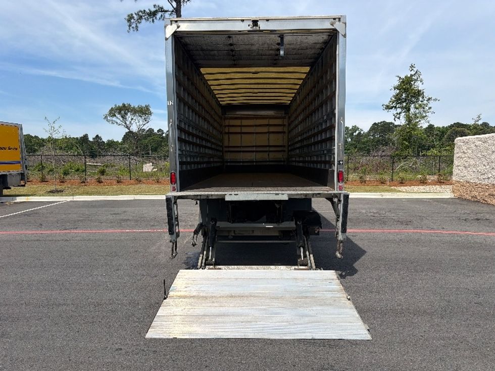 Medium Duty Box Truck-Light and Medium Duty Trucks-International-2022-MV607-Shreveport-LA-386,524\n\t\tmiles-$ 25,000 - Image 9