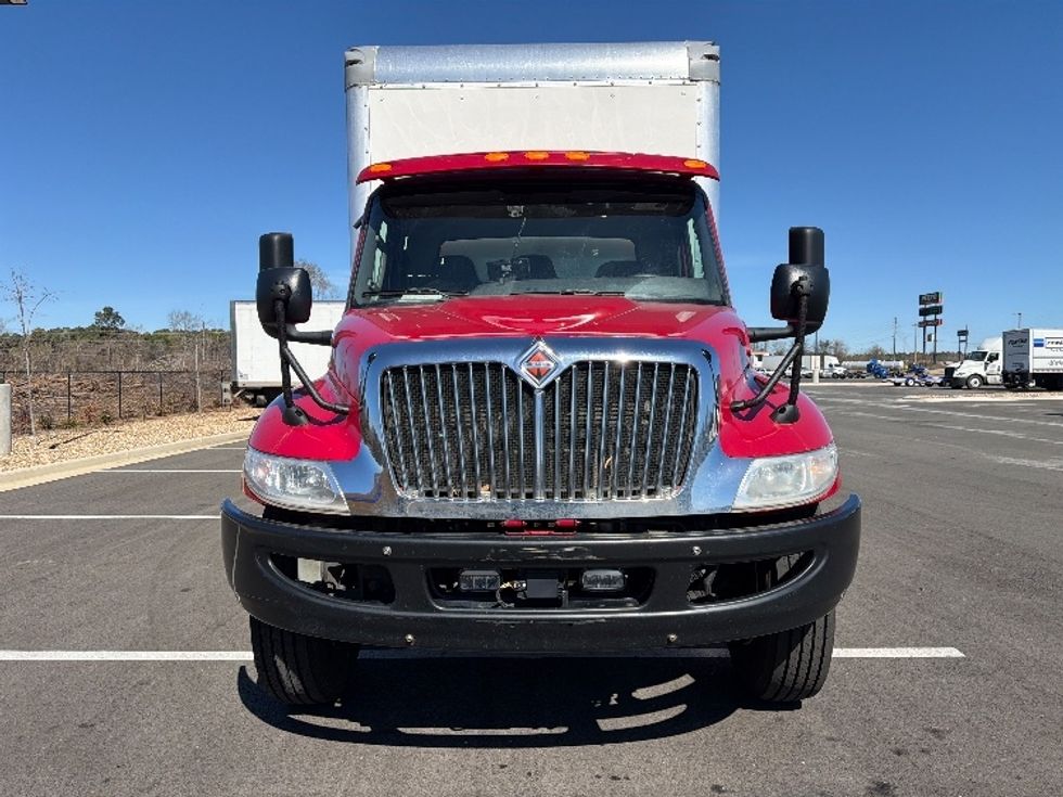 Medium Duty Box Truck-Light and Medium Duty Trucks-International-2022-MV607-Shreveport-LA-422,650\n\t\tmiles-$ 25,000 - Image 2