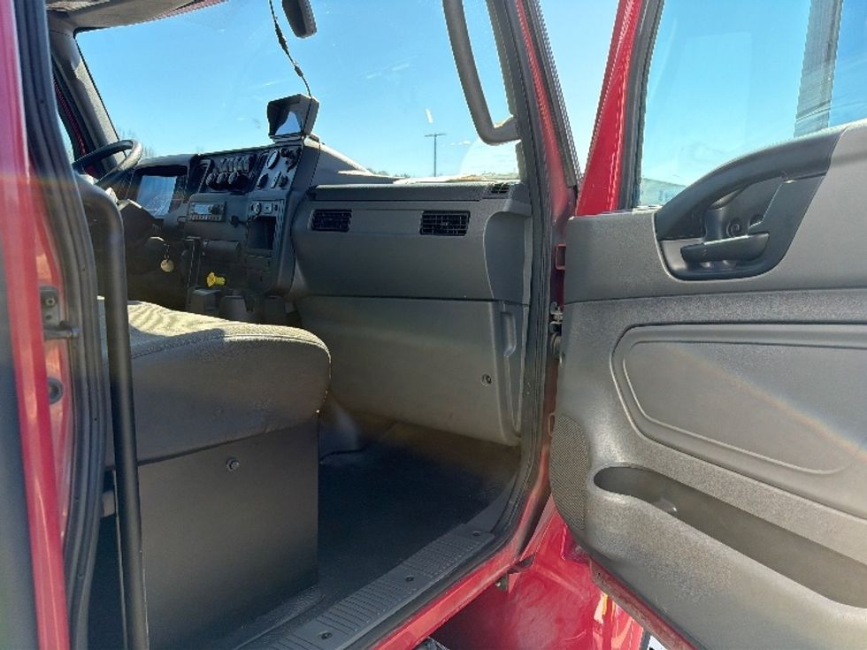 Medium Duty Box Truck-Light and Medium Duty Trucks-International-2022-MV607-Shreveport-LA-422,650\n\t\tmiles-$ 25,000 - Image 20