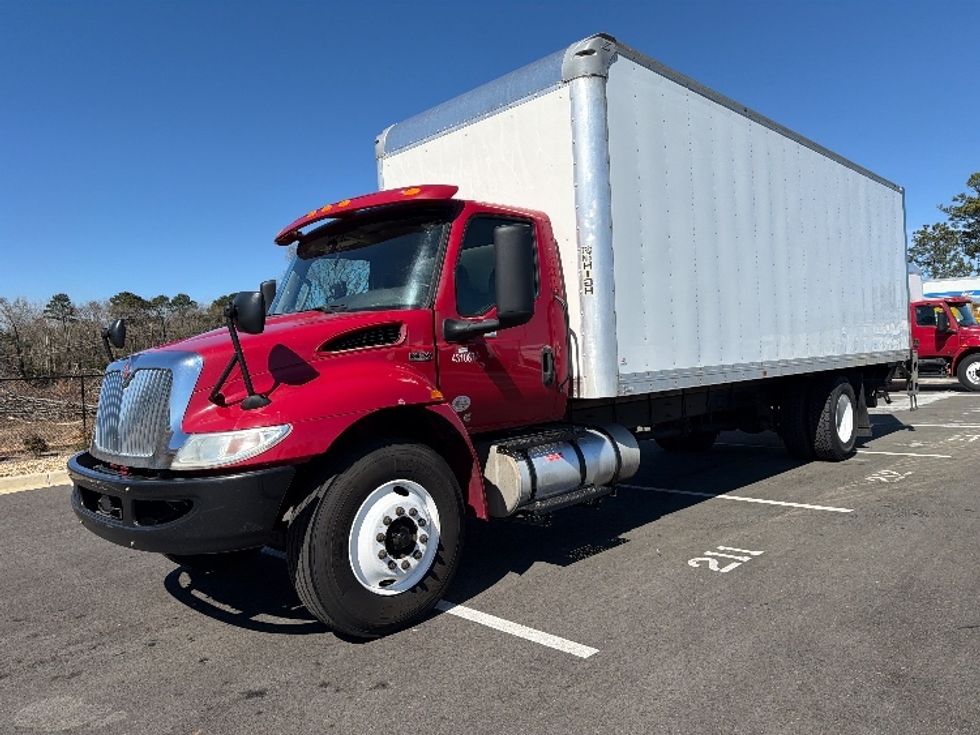 Medium Duty Box Truck-Light and Medium Duty Trucks-International-2022-MV607-Shreveport-LA-422,650\n\t\tmiles-$ 25,000 - Image 3